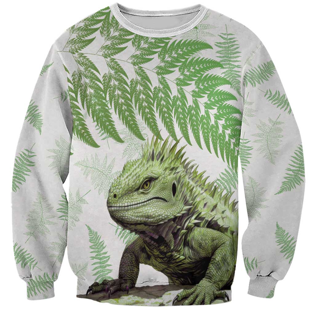 Green New Zealand Tuatara Sweatshirt Aotearoa Sphenodon Punctatus Silver Fern LT14 Unisex Green - Polynesian Pride