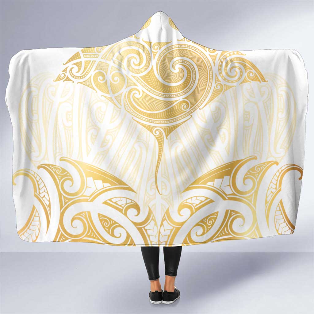 Gold White New Zealand Manta Ray Hooded Blanket Aotearoa Maori Haehae - Polynesian Pride