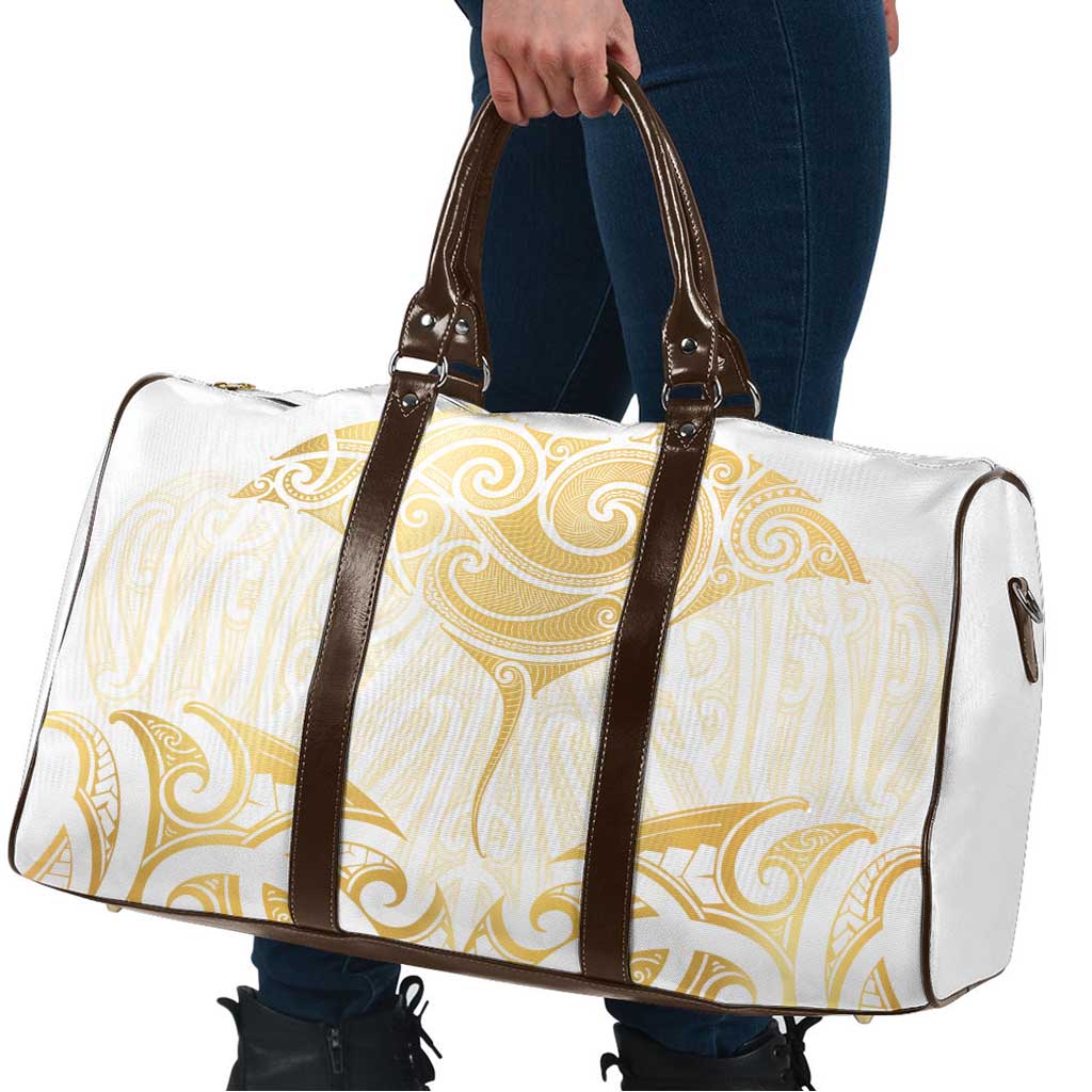Gold White New Zealand Manta Ray Travel Bag Aotearoa Maori Haehae - Polynesian Pride