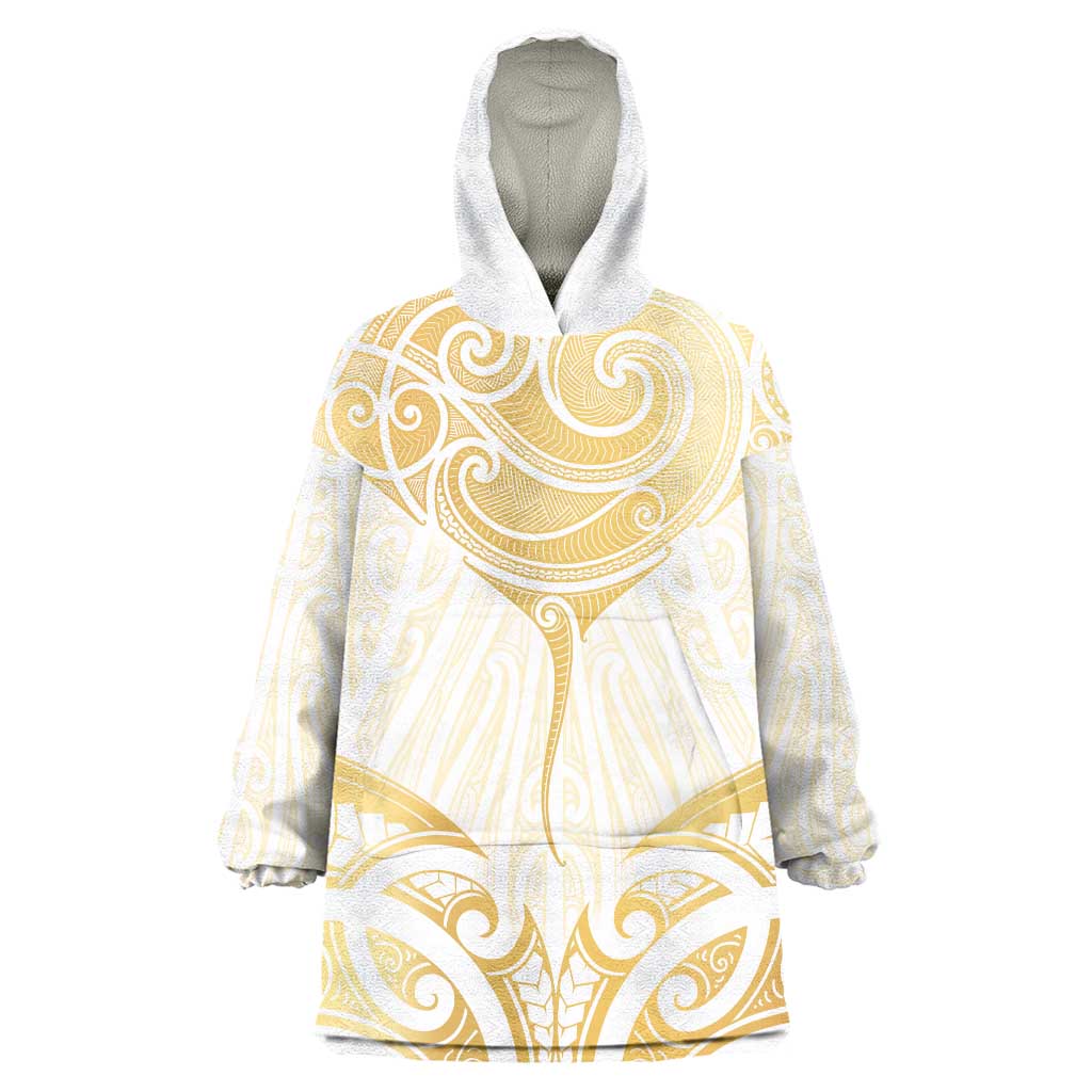 Gold White New Zealand Manta Ray Wearable Blanket Hoodie Aotearoa Maori Haehae - Polynesian Pride