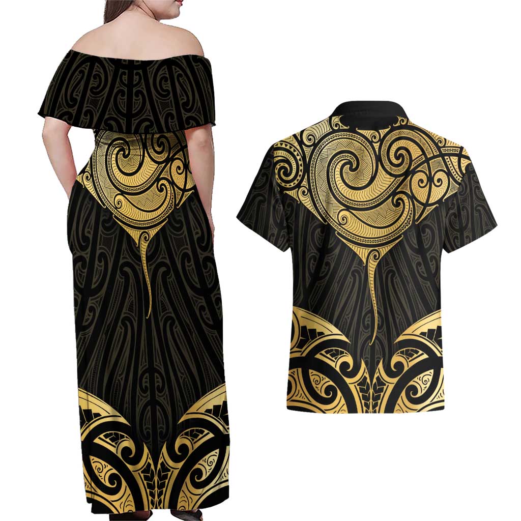 Gold Black New Zealand Manta Ray Couples Matching Off Shoulder Maxi Dress and Hawaiian Shirt Aotearoa Maori Haehae - Polynesian Pride
