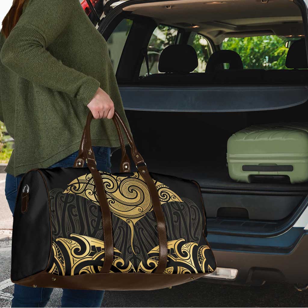 Gold Black New Zealand Manta Ray Travel Bag Aotearoa Maori Haehae - Polynesian Pride