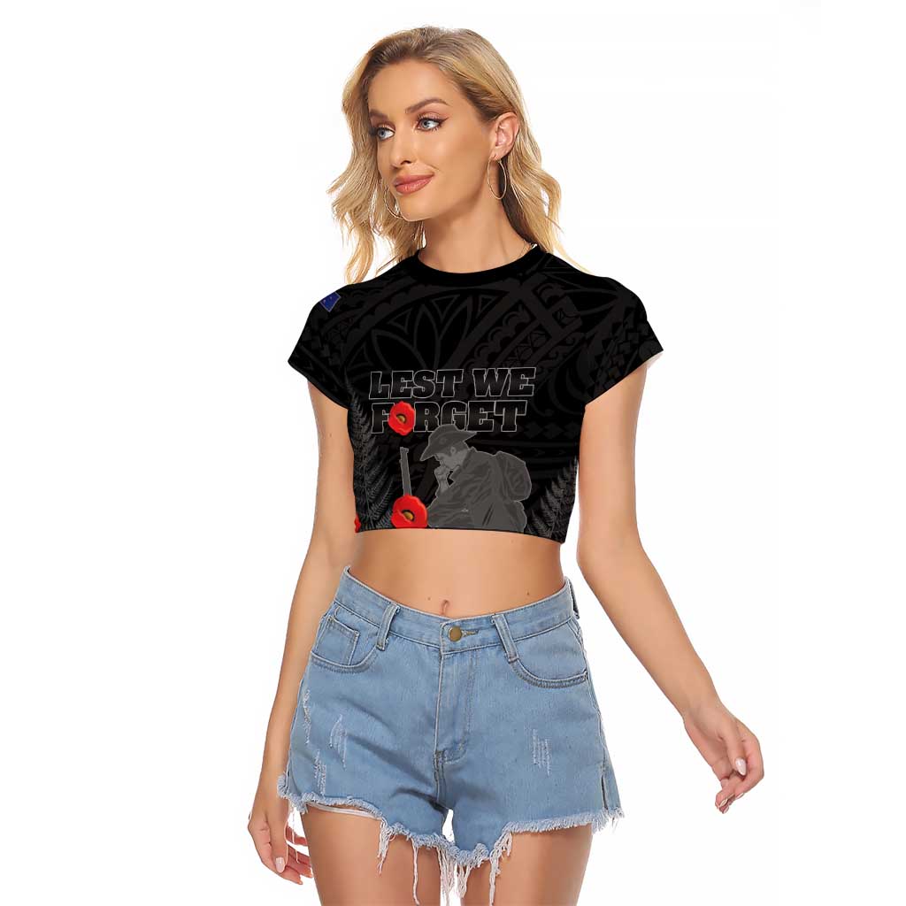 Personalised New Zealand ANZAC Day Raglan Cropped T Shirt Lest We Forget Soldier Memorial LT15 Female Black - Polynesian Pride