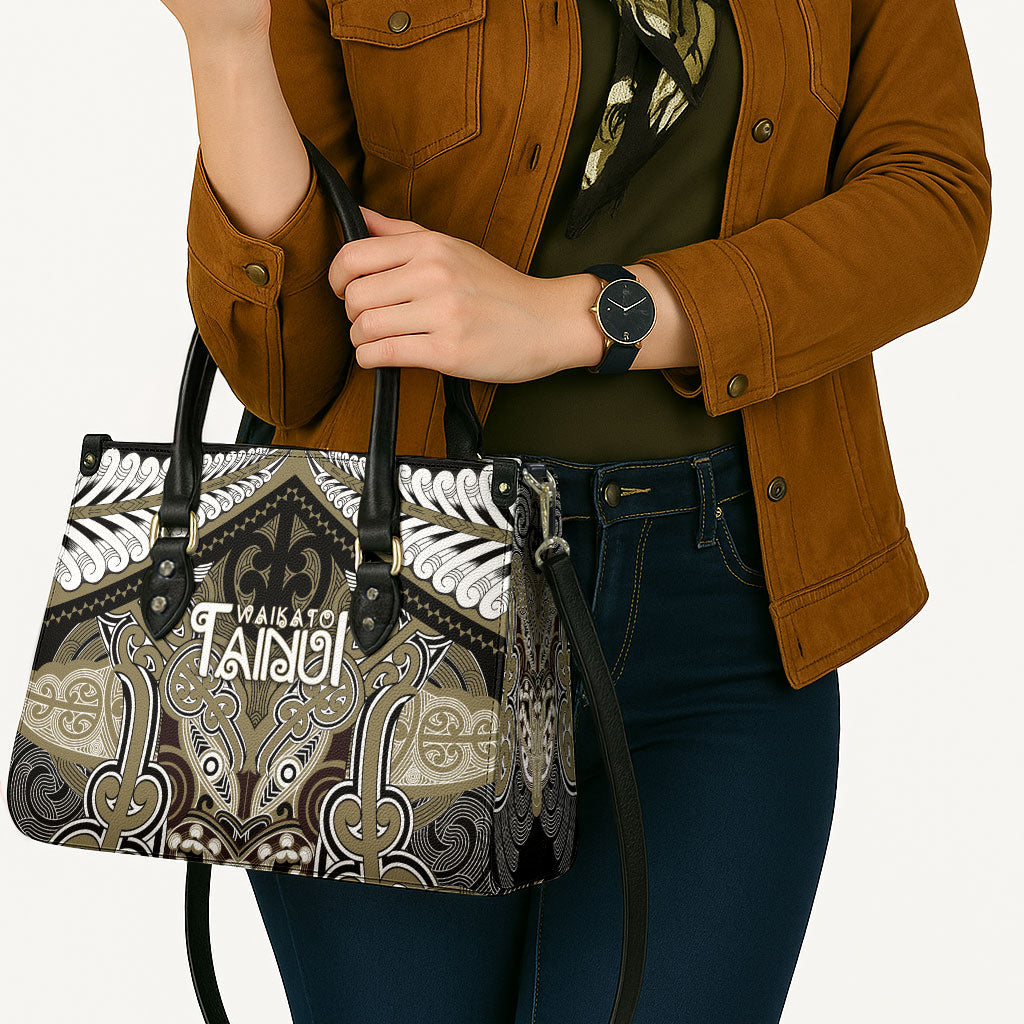 Aotearoa Iwi Waikato Tainui Leather Bag Maori Kowhaiwhai Pattern LT19 - Polynesian Pride