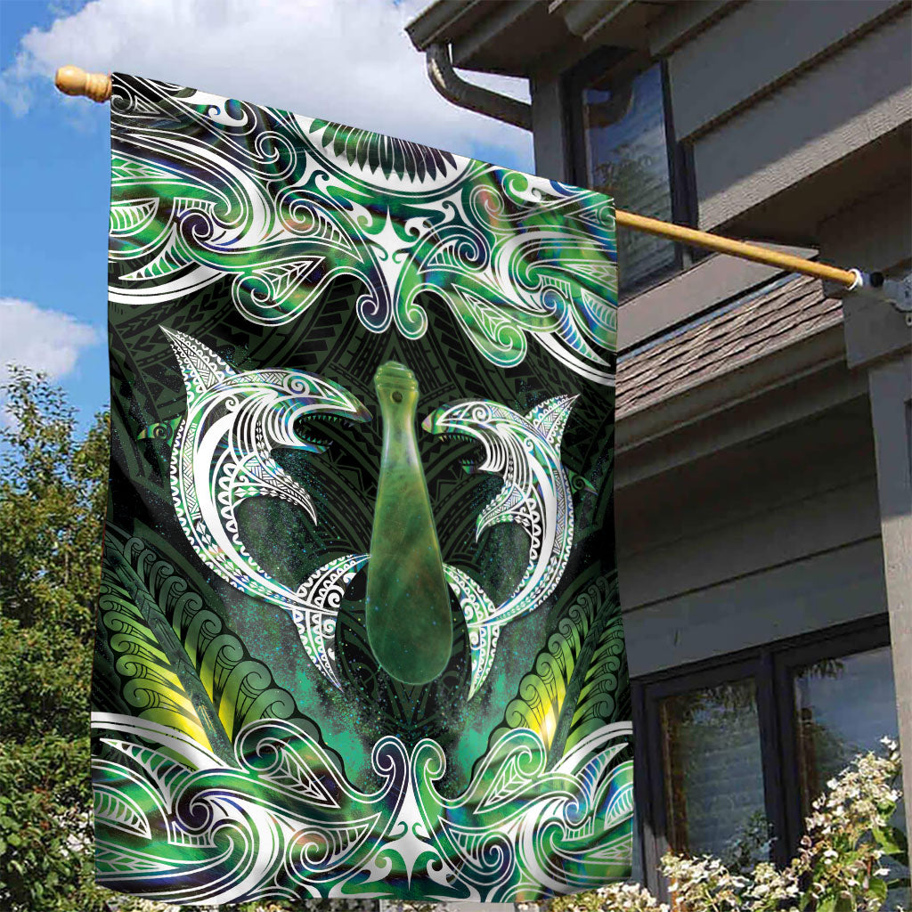New Zealand Mere Pounamu Weapon Garden Flag Aotearoa Mango Paua Shell Maori Pattern LT22 - Polynesian Pride