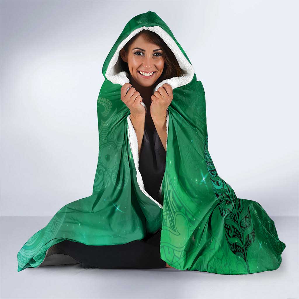 New Zealand Matariki Hooded Blanket Maori Manaia Galaxy Silver Fern Green Color LT22 - Polynesian Pride