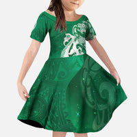 New Zealand Matariki Kid Short Sleeve Dress Maori Manaia Galaxy Silver Fern Green Color