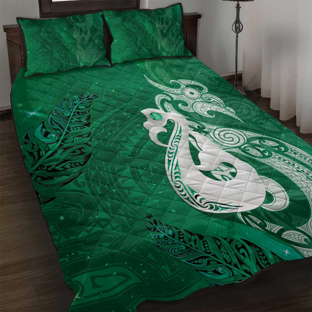 New Zealand Matariki Quilt Bed Set Maori Manaia Galaxy Silver Fern Green Color