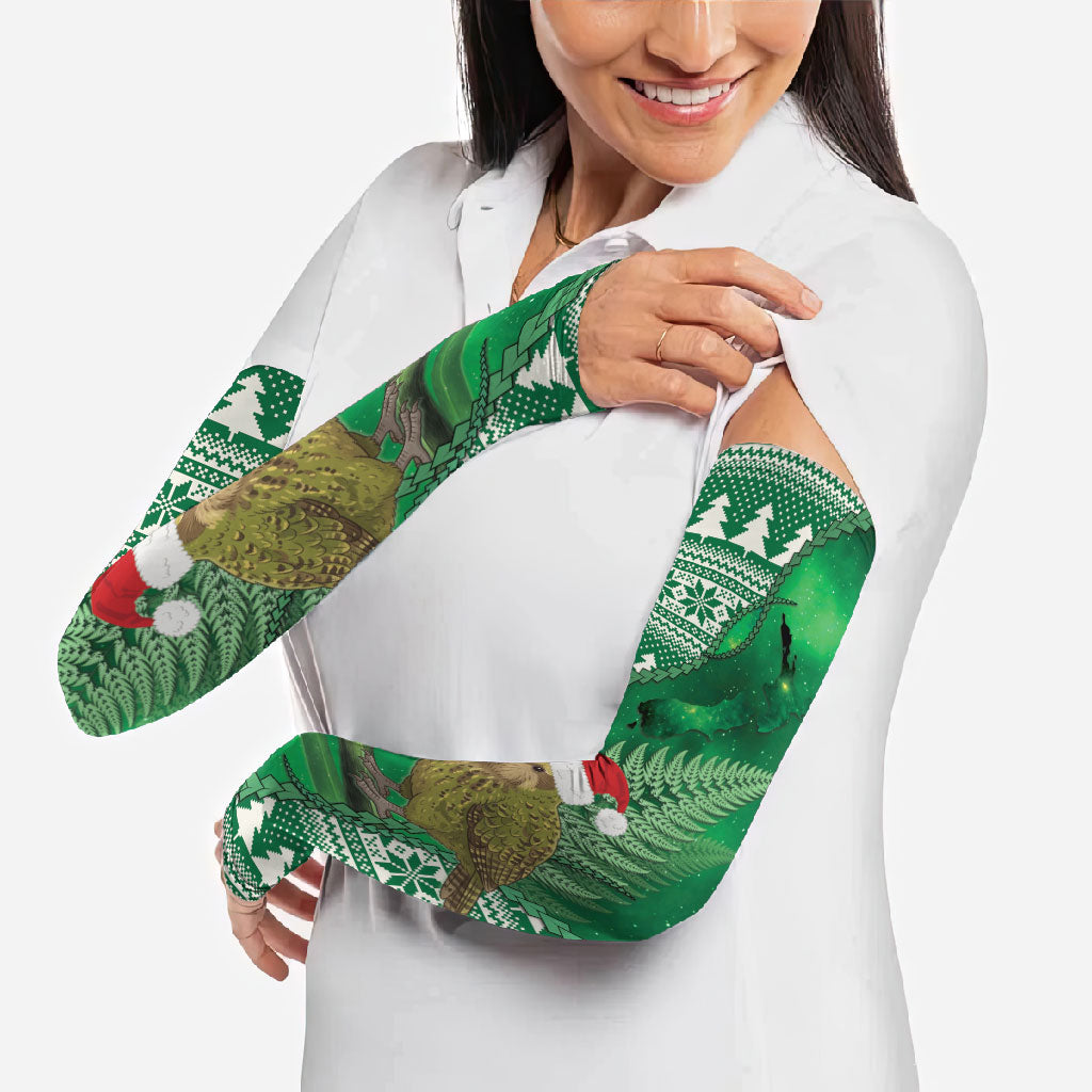 New Zealand Kakapo Christmas In July Arm Sleeves Silver Fern Santa Xmas Green Color