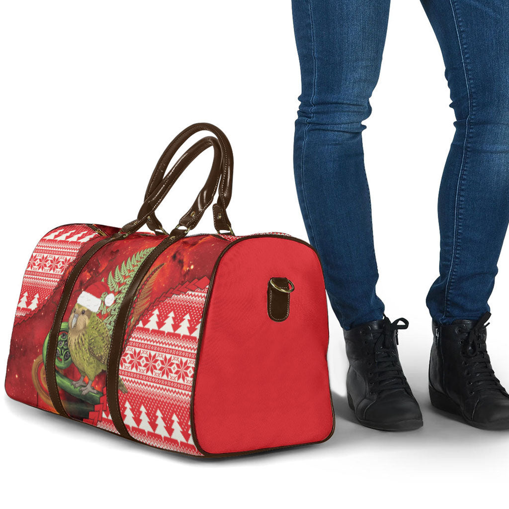 New Zealand Kakapo Christmas In July Travel Bag Silver Fern Santa Xmas Red Color LT22 - Polynesian Pride