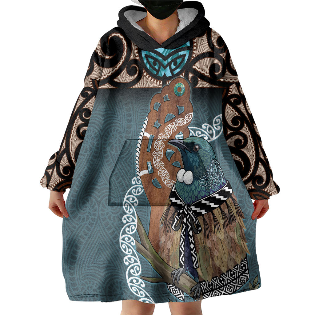 New Zealand Tui Bird Maripi Wearable Blanket Hoodie Maori Weapon Kowhaiwhai Pattern