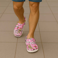 Pink Palaka Hawaii Mele Kalikimaka Clogs Shoes Ohia Lehua Shell Leis Funny Gingerbread Santa - Polynesian Pride