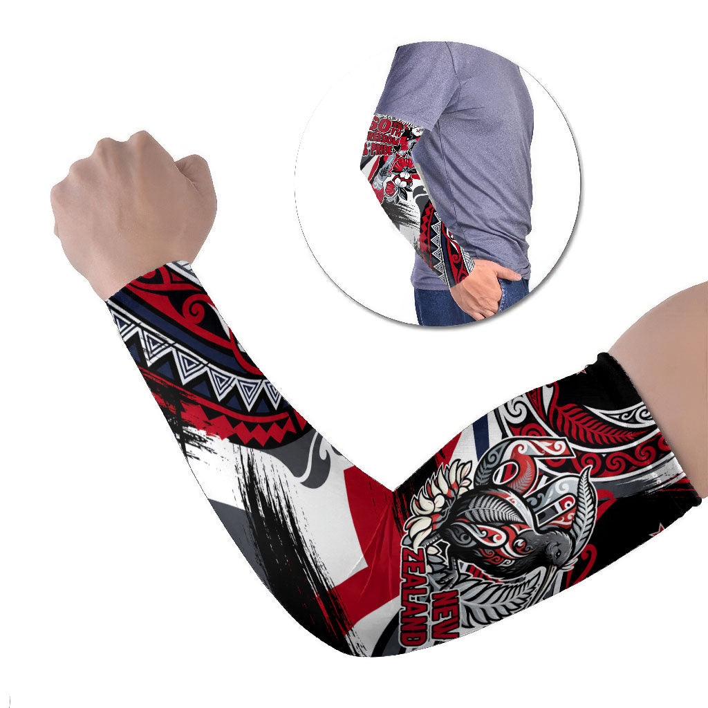 Personalized New Zealand 60th Birthday Arm Sleeves Maori Tribal Patterns Kiwi Bird Silver Fern Flag Graphic Art TS04 Set of 2 Red Black - Polynesian Pride