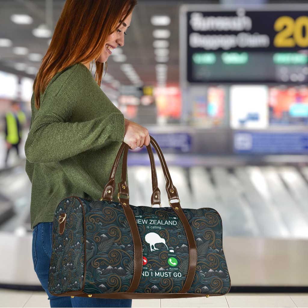 New Zealand is Calling and I Must Go Travel Bag Kiwi Bird Silhouette