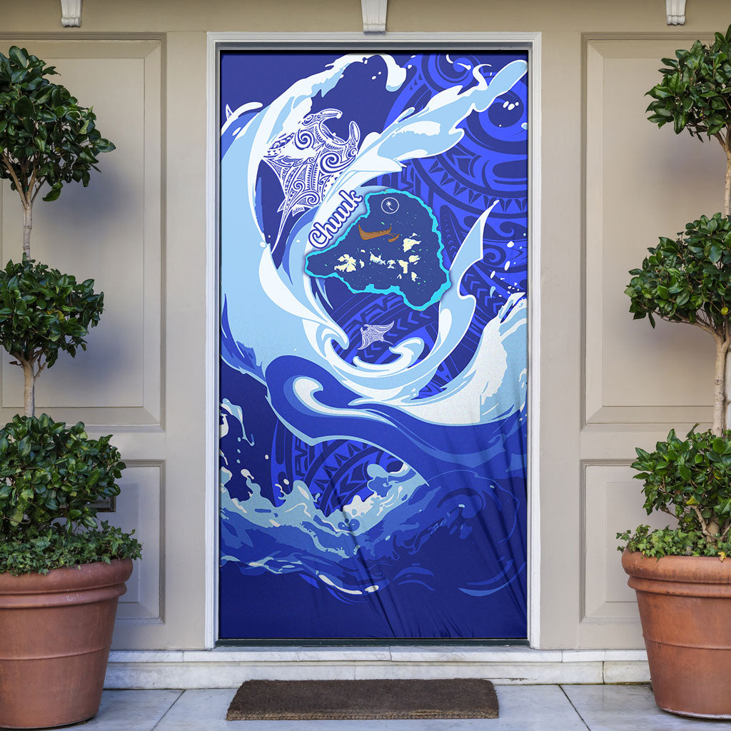 Chuuk Micronesian Roots Door Cover Polynesian Tribal Pattern Hibiscus Flower And Stingray Art TS04 Blue White - Polynesian Pride