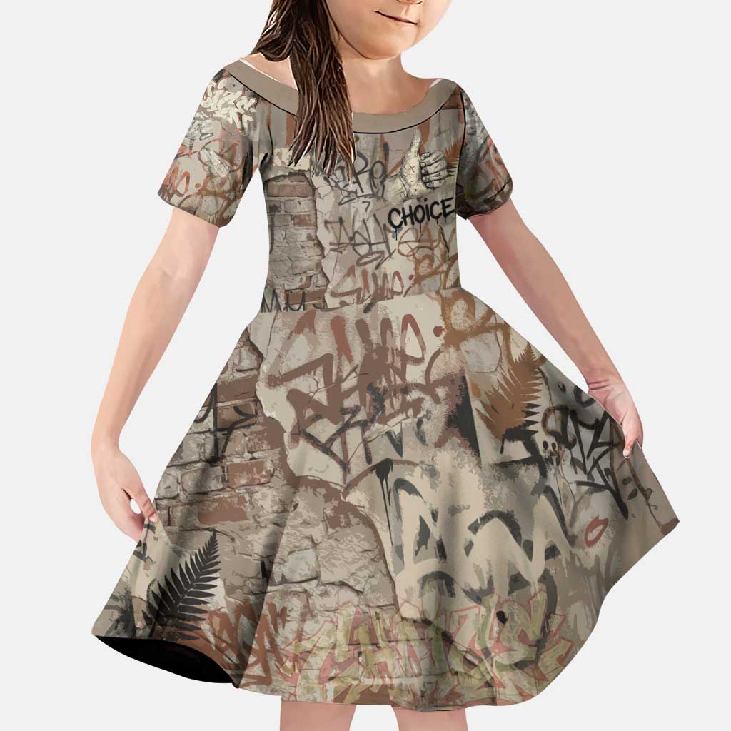 Choice Bro Graffiti Handshake Family Matching Off Shoulder Short Dress and Hawaiian Shirt New Zealand Slang Fern Brick Wall and Urban Street Art TS04 Daughter's Dress Multicolor - Polynesian Pride