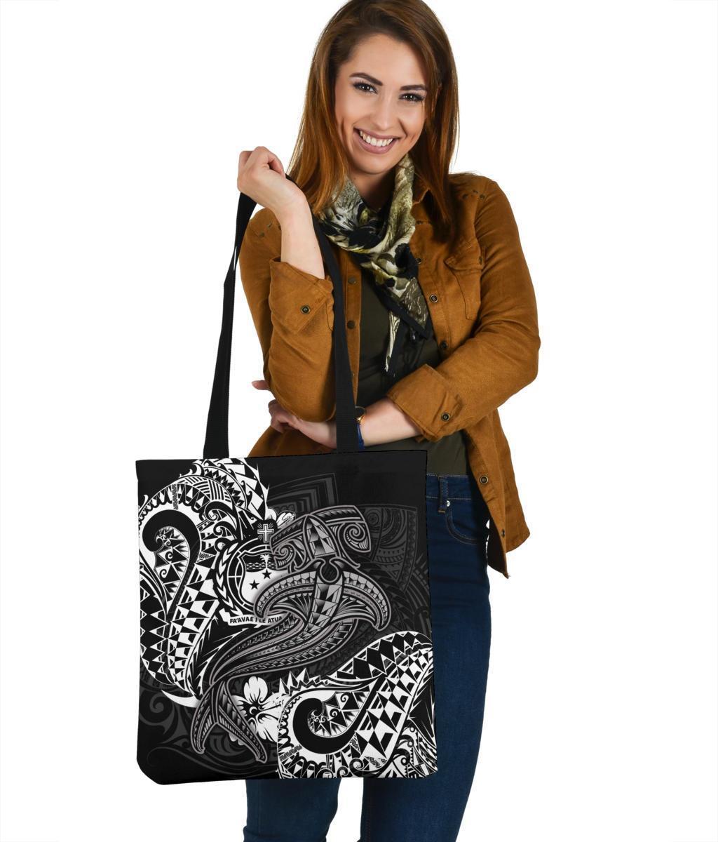 Samoa Tote Bags - White Shark Polynesian Tattoo Tote Bag One Size White - Polynesian Pride