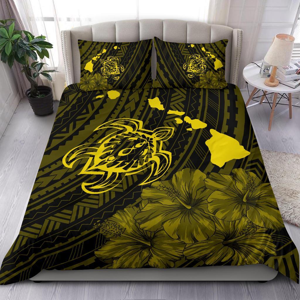 Hawaiian Map Sea Turtle Is Swimming Toward Polynesian Bedding Set Yellow - Polynesian Pride