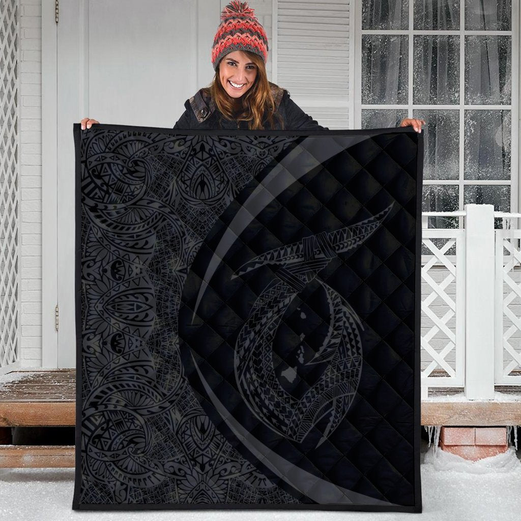 Hawaii Fish Hook Polynesian Premium Quilts - Circle Style Gray - AH - Polynesian Pride