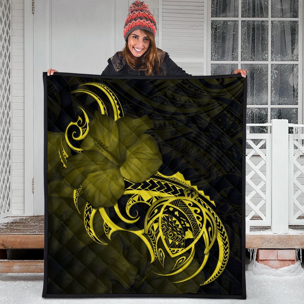 Hawaii Map Turtle Hibiscus Divise Polynesian Premium Quilts Yellow - AH - Polynesian Pride
