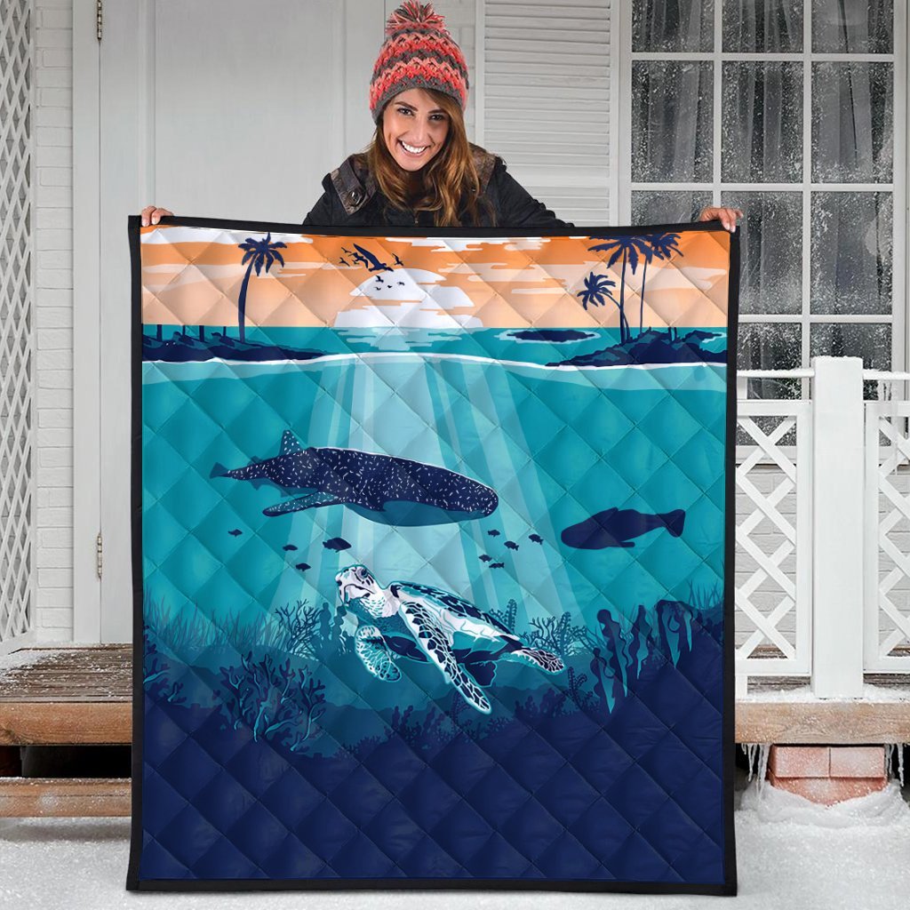 Hawaiian Whale And Turtle In Sunset Polynesian Premium Quilts - AH - Polynesian Pride