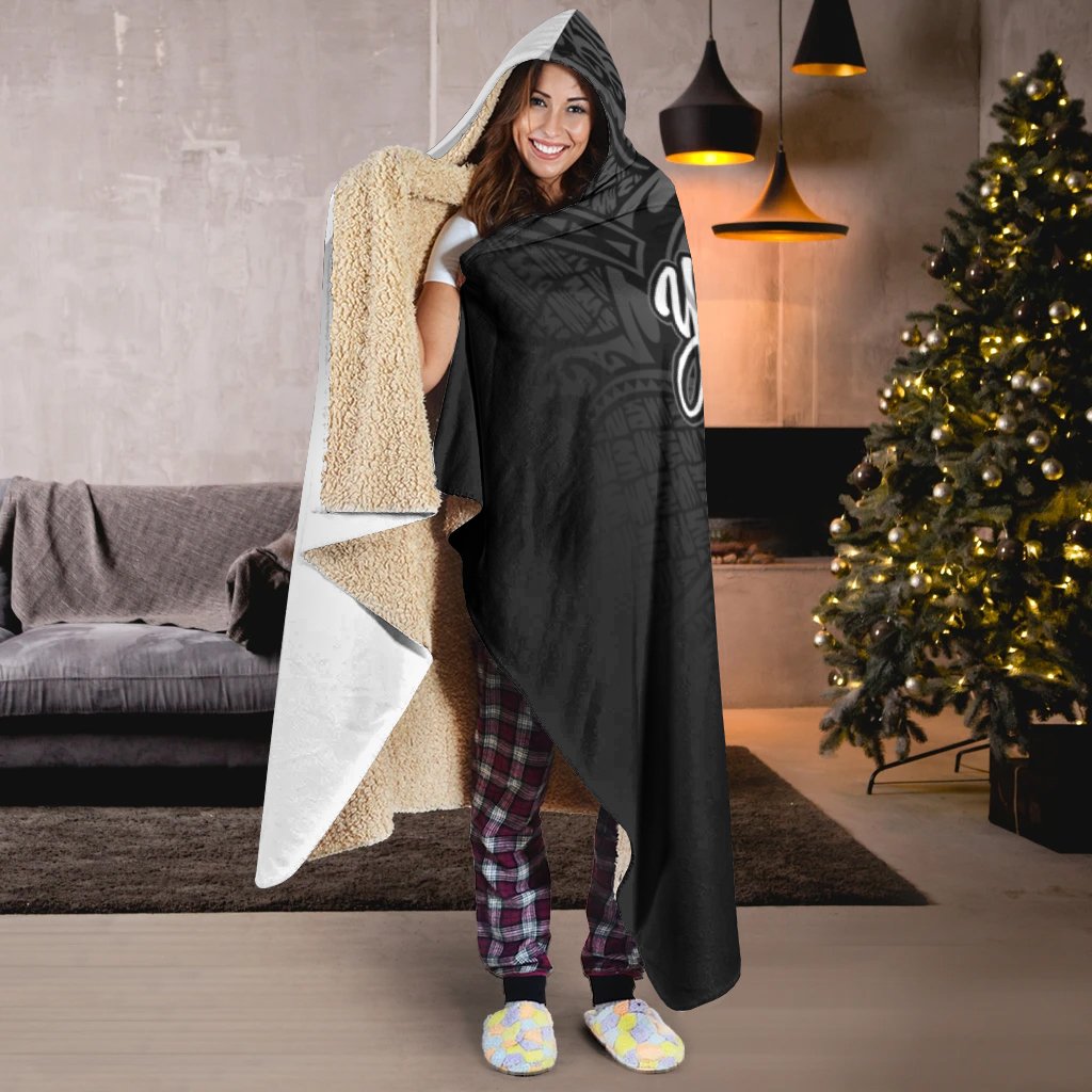 Samoa Polynesian Custom Personalised Hooded Blanket - Coat Of Arm With Hibiscus White - Polynesian Pride