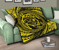 Hawaiian Kanaka Honu Hibiscus Tornando Yellow Polynesian Premium Quilt - Polynesian Pride