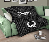 Pohnpei Premium Quilt - Pohnpei Seal With Polynesian Tattoo Style ( Black) - Polynesian Pride