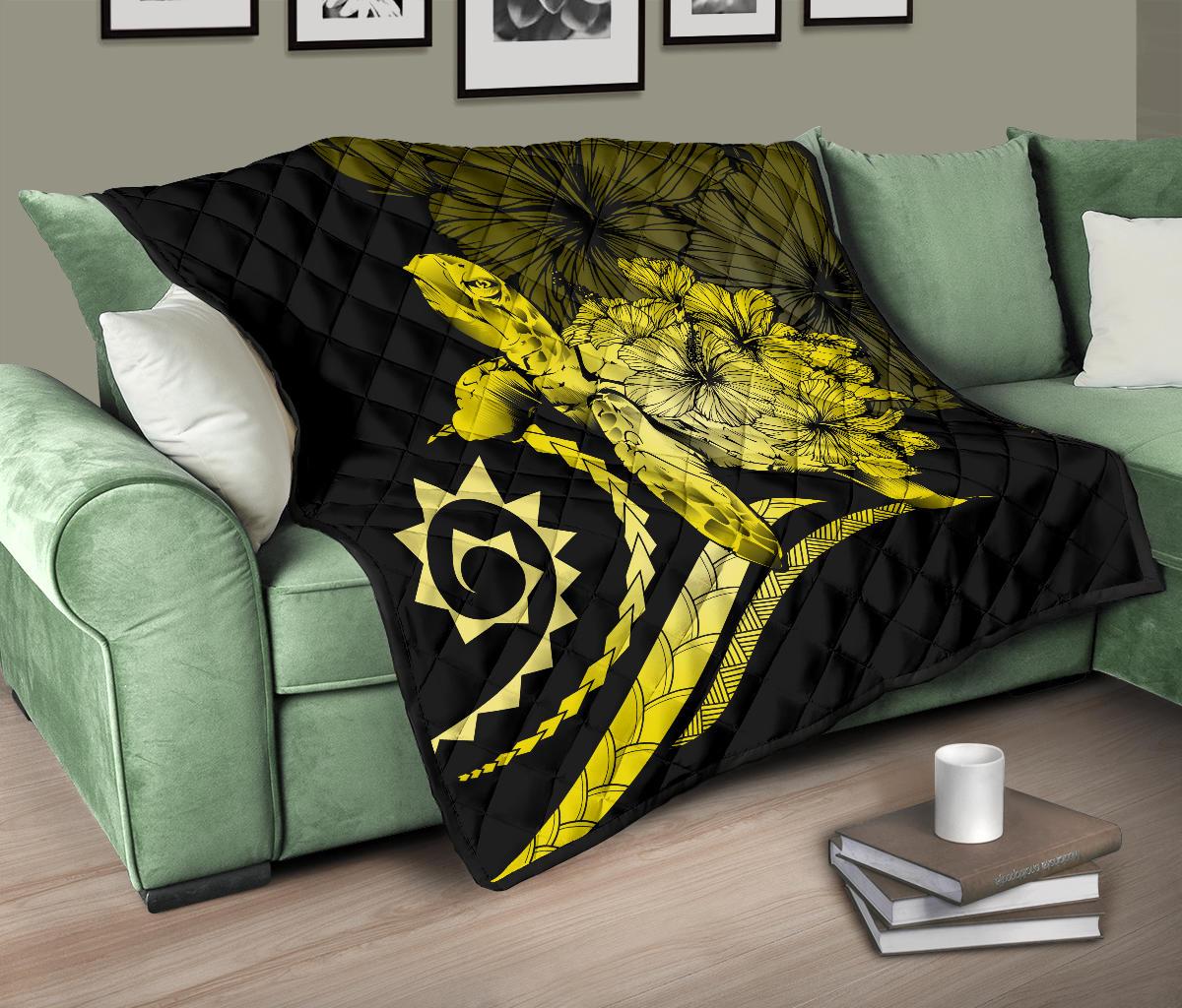 Hawaii Turtle Hibiscus Polynesian Vintage Premium Quilt - Yellow - Polynesian Pride