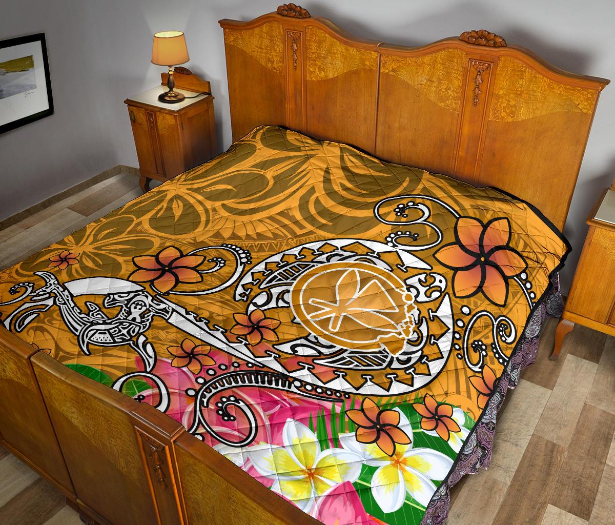 Hawaii Premium Quilt - Turtle Plumeria Polynesian Tattoo Gold Color - Polynesian Pride