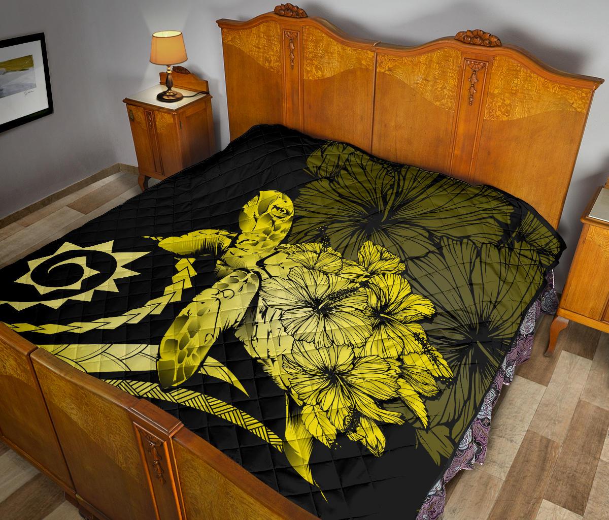 Hawaii Turtle Hibiscus Polynesian Vintage Premium Quilt - Yellow - Polynesian Pride