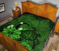 Hawaii Turtle Poly Tribal Green Premium Quilt - Polynesian Pride