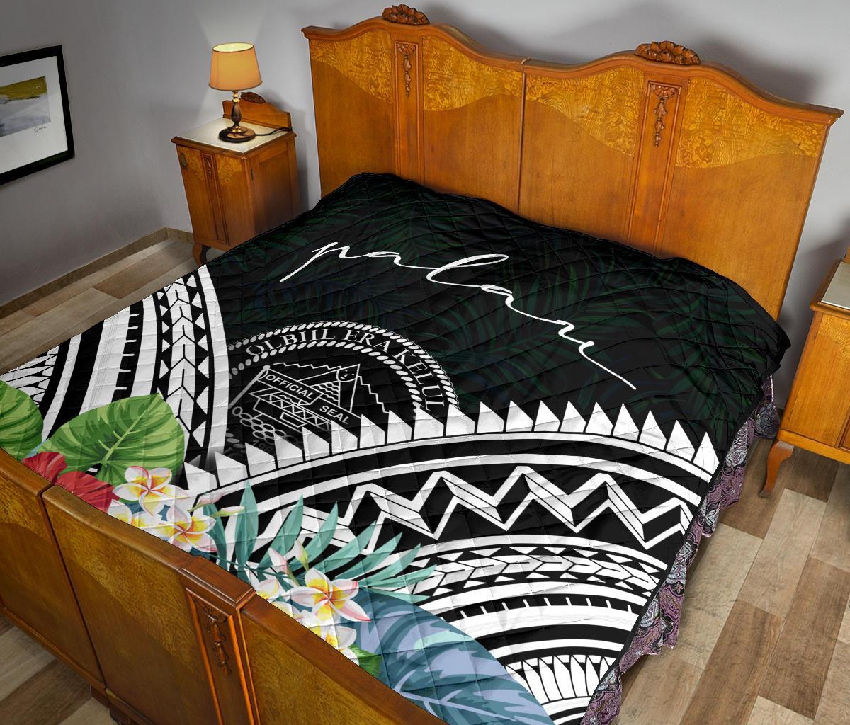 Palau Premium Quilt - Palau Coat of Arms & Polynesian Tropical Flowers White - Polynesian Pride