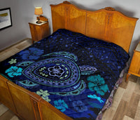 Hawaiian Blue Ocean Honu And Flowers Premium Quilt - Polynesian Pride