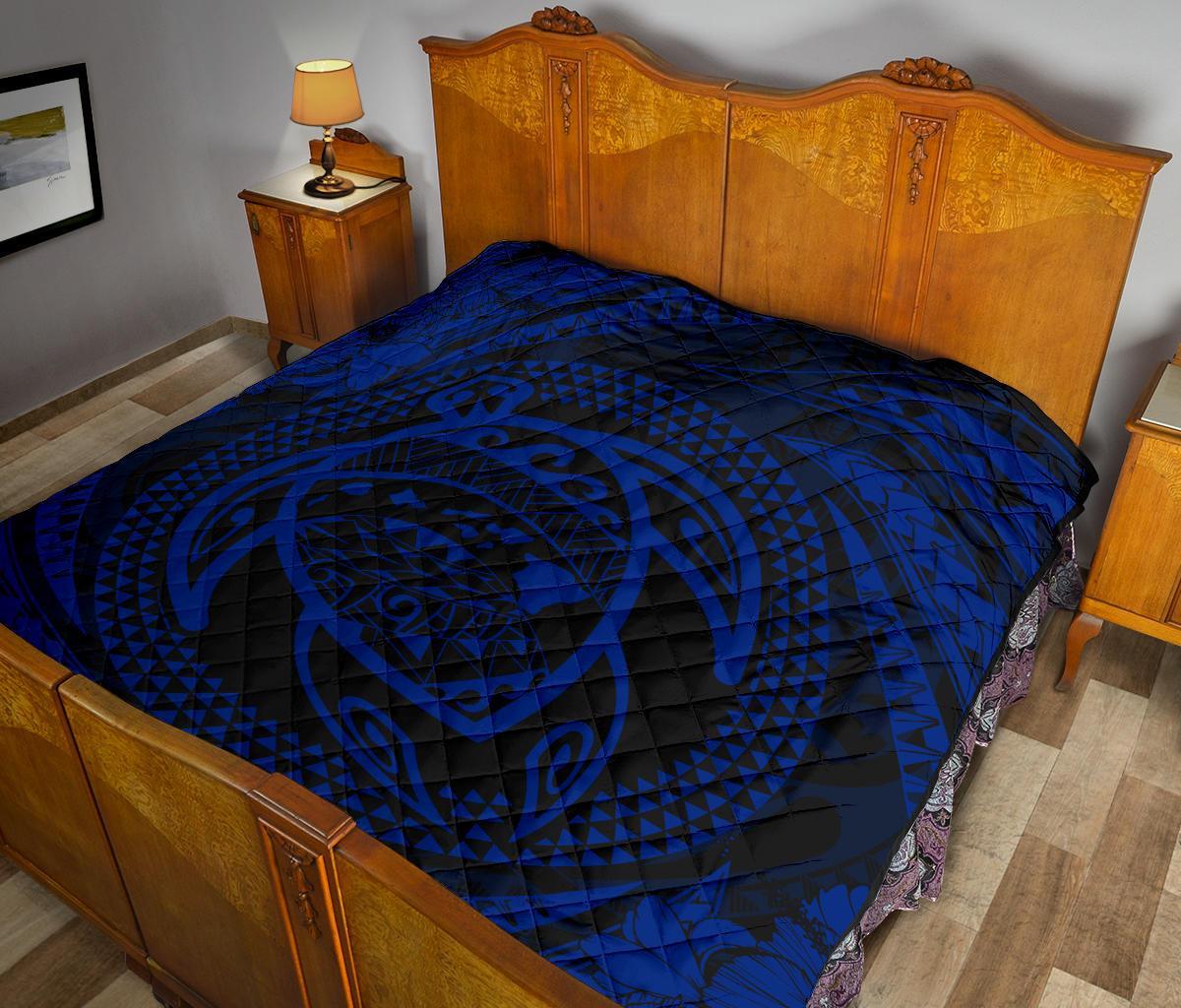 Hawaiian Kanaka Honu Hibiscus Tornando Blue Polynesian Premium Quilt - Polynesian Pride