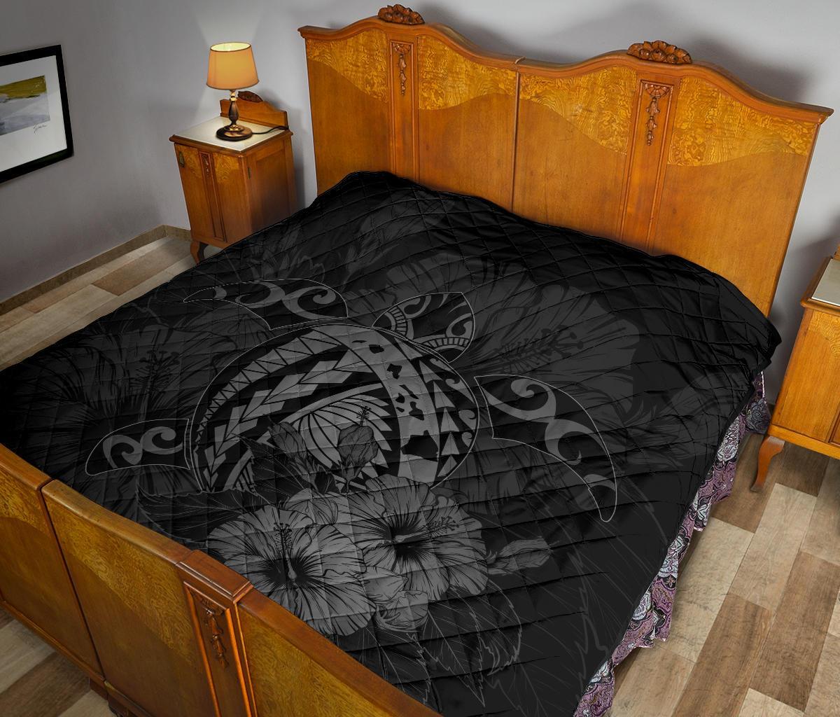 Hawaii Hibiscus Premium Quilt - Harold Turtle - Gray - Polynesian Pride