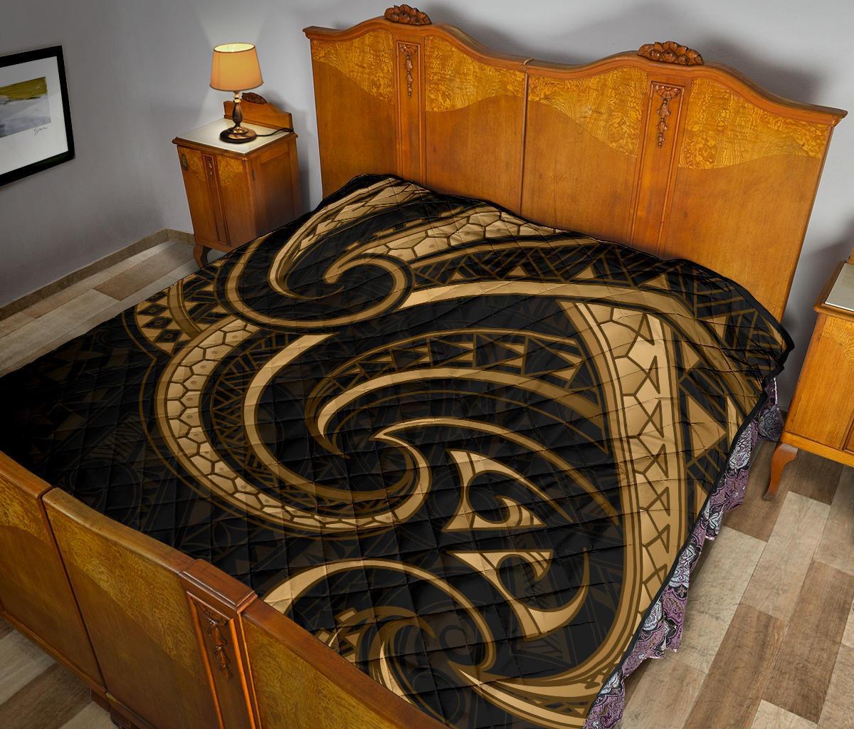 New Zealand Maori Mangopare Premium Quilt Polynesian - Gold - Polynesian Pride