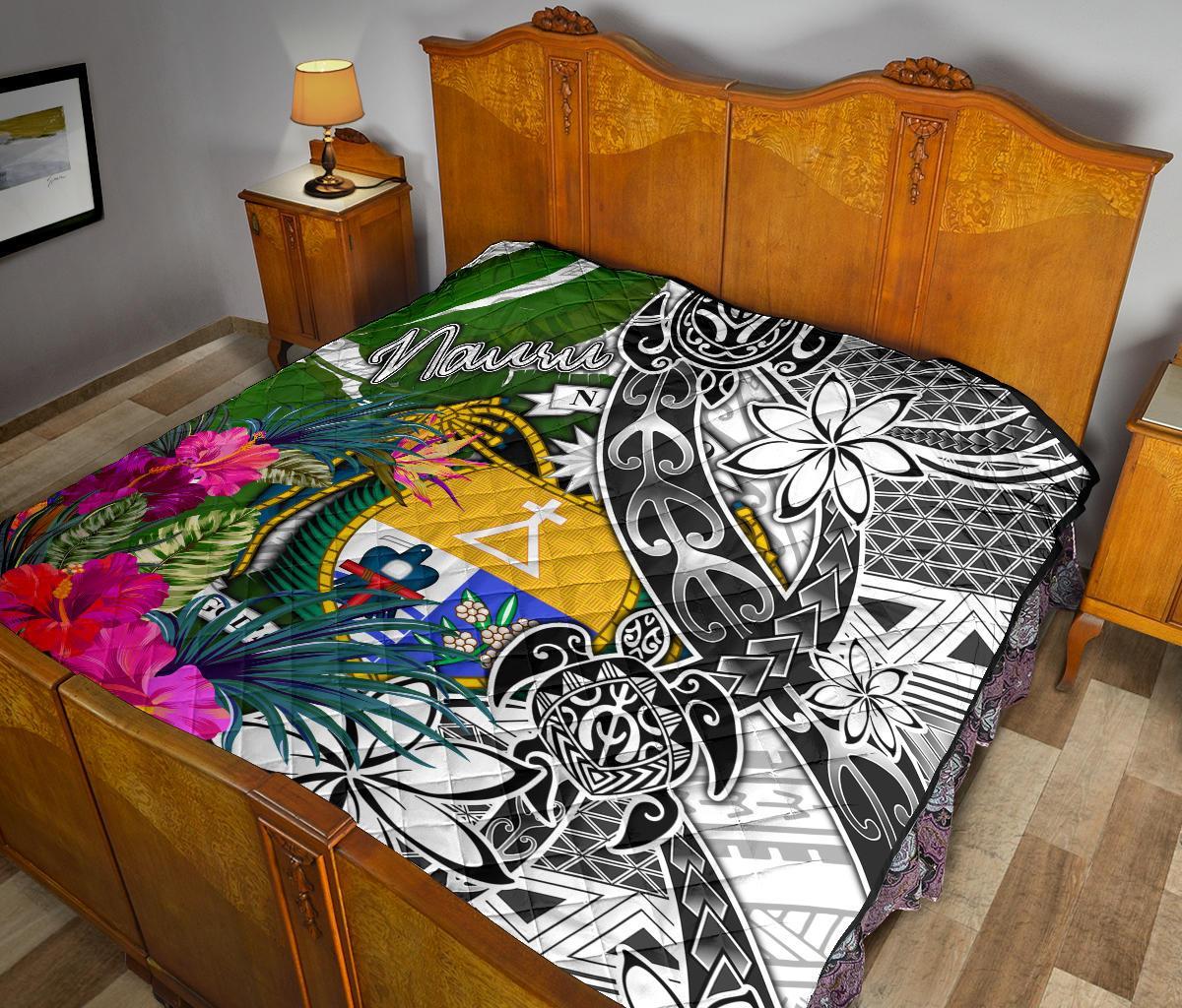 Nauru Premium Quilt White - Turtle Plumeria Banana Leaf Crest - Polynesian Pride