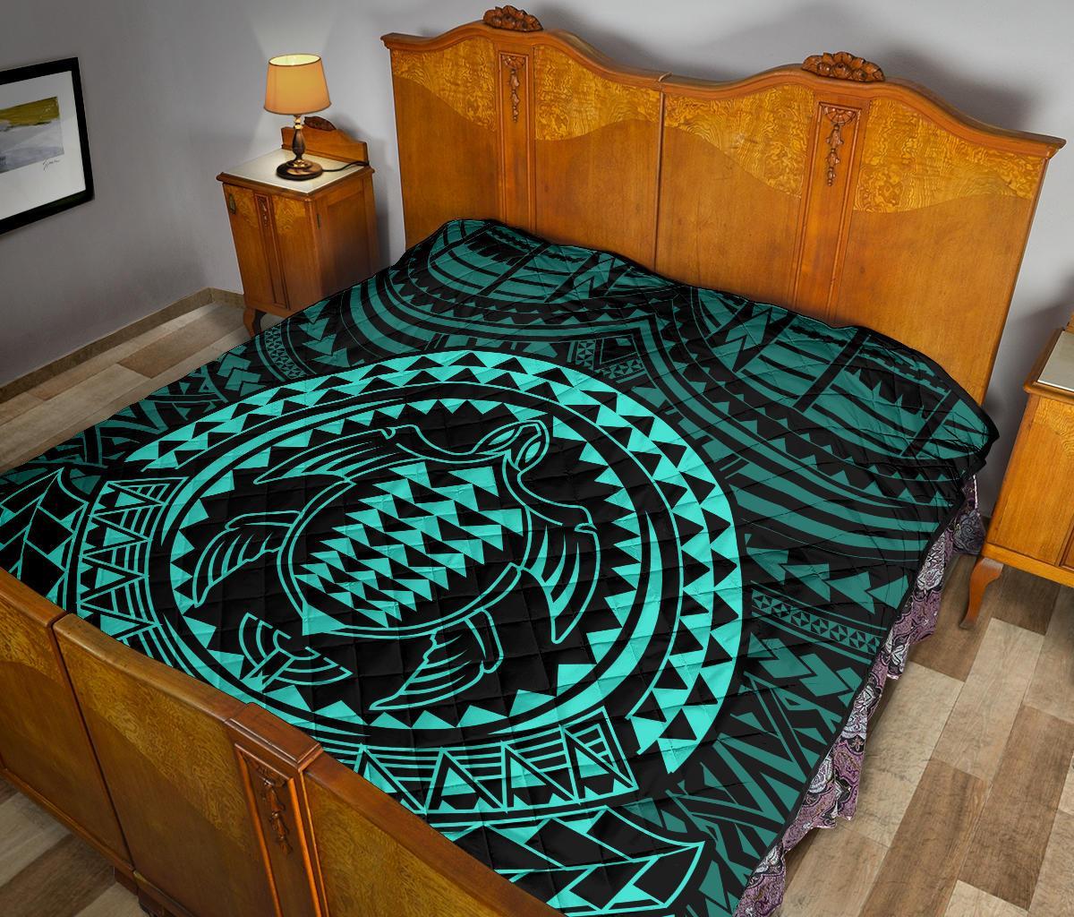 Hawaiian Kakau Honu Arc Turquoise Polynesian Premium Quilt - Polynesian Pride