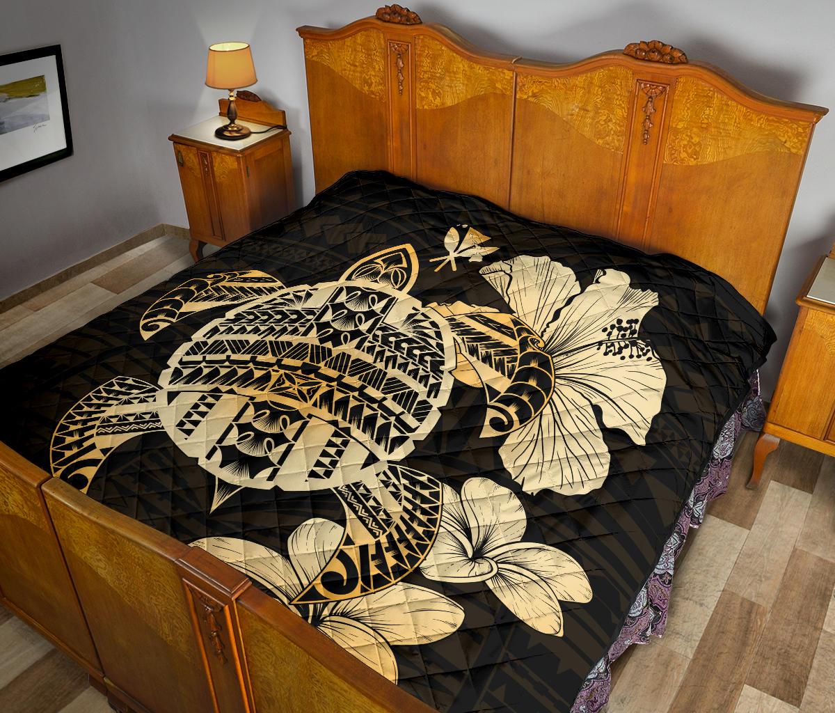 Hawaiian Kanaka Hibiscus Plumeria Mix Polynesian Turtle Premium Quilt Gold AH - Polynesian Pride