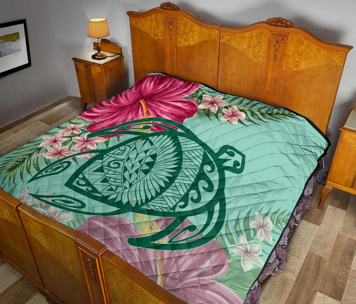 Hawaii Turtle Hibiscus Plumeria Premium Quilt - Hug Style - Polynesian Pride