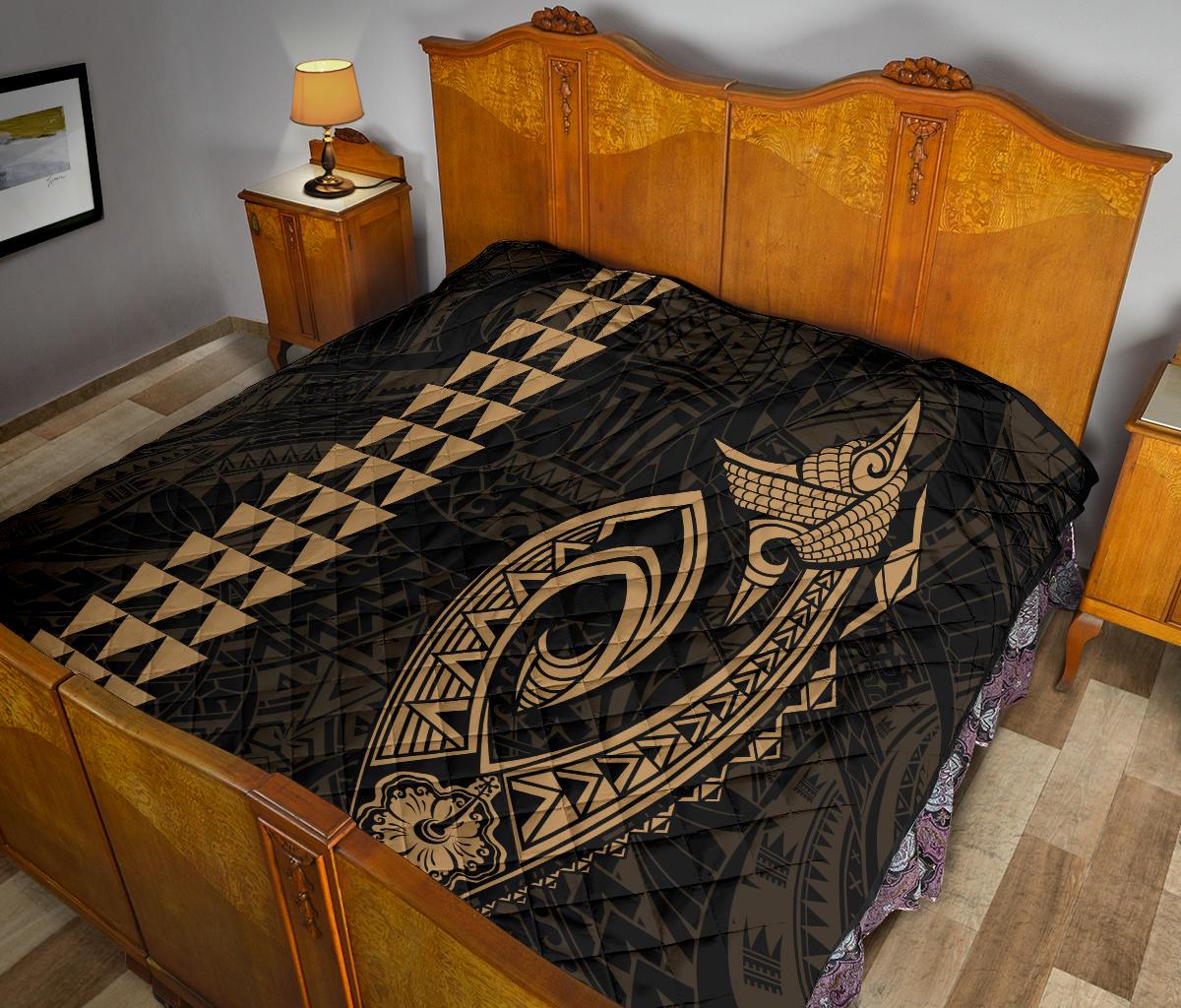 Hawaii Kakau Makau Fish Hook Polynesian Premium Quilt - Gold - Polynesian Pride