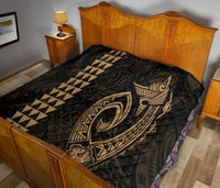 Hawaii Kakau Makau Fish Hook Polynesian Premium Quilt - Gold - Polynesian Pride