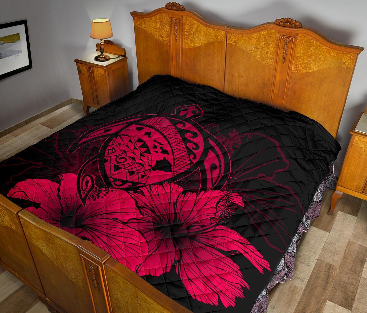 Hawaii Hibiscus Premium Quilt - Turtle Map - Calico Red - Polynesian Pride