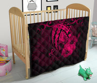 Hawaii Hibiscus Premium Quilt - Harold Turtle - Calico Red - Polynesian Pride