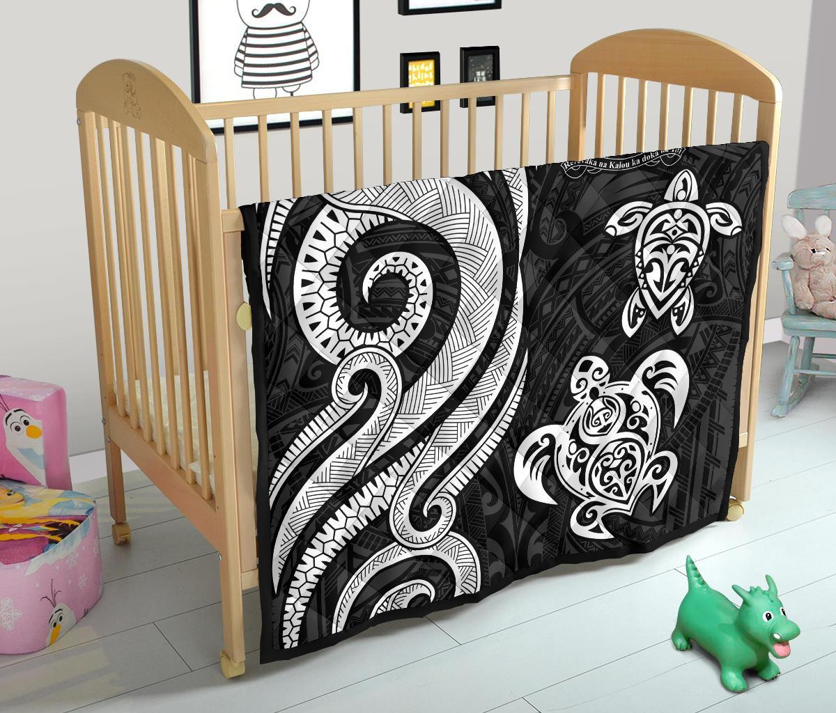 Fiji Polynesian Premium Quilt - White Tentacle Turtle Crest - Polynesian Pride