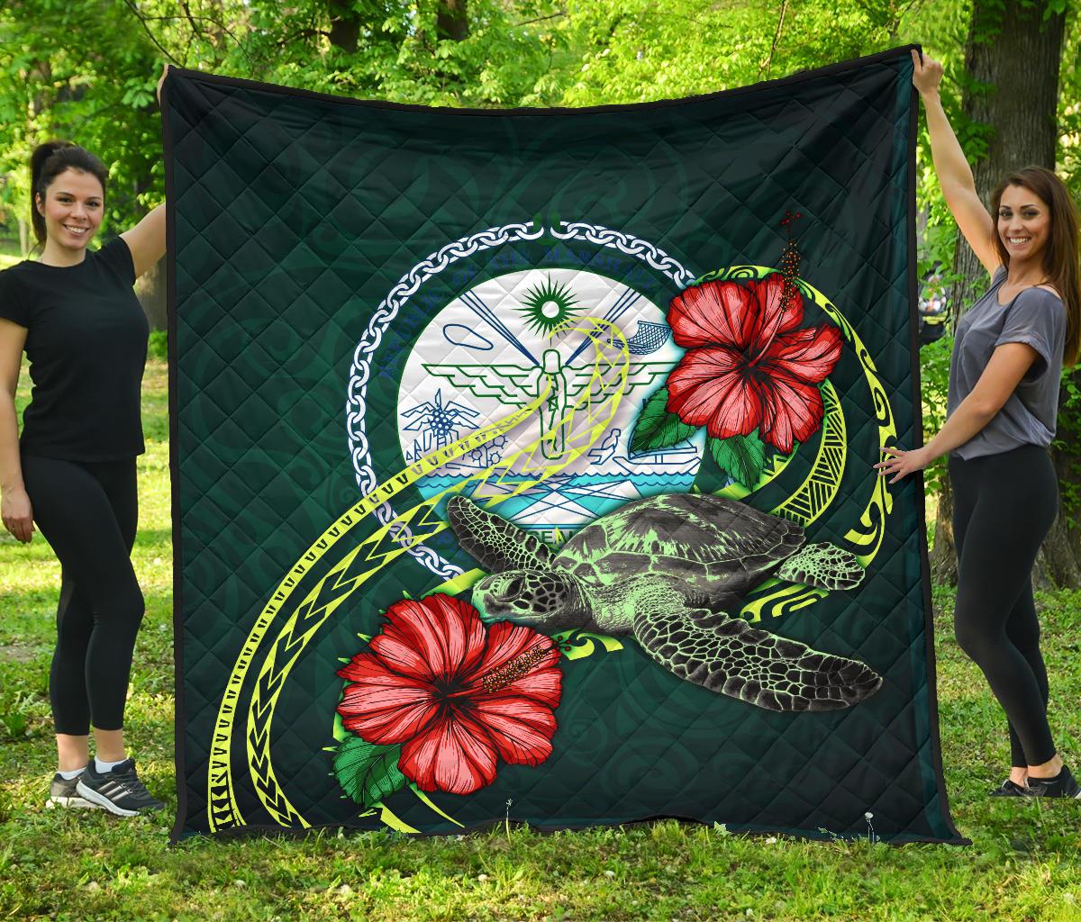 Marshall Polynesian Premium Quilt - Green Turtle Hibiscus Green - Polynesian Pride