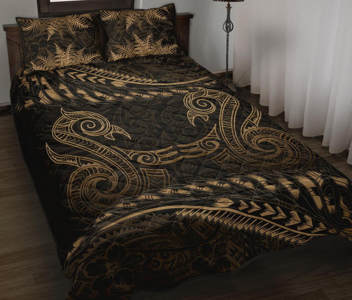 Aotearoa Quilt Bed Set Gold Maori Manaia With Silver Fern Gold - Polynesian Pride