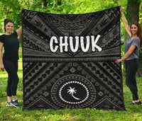 Chuuk Premium Quilt - Chuuk Seal With Polynesian Tattoo Style ( Black) - Polynesian Pride