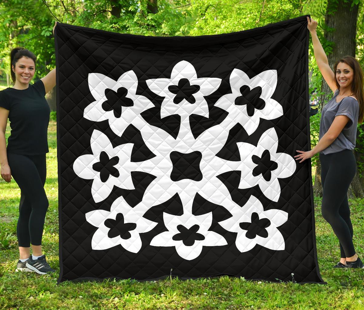 Hawaiian Premium Quilt Royal Pattern - Black And White - A1 Style White - Polynesian Pride
